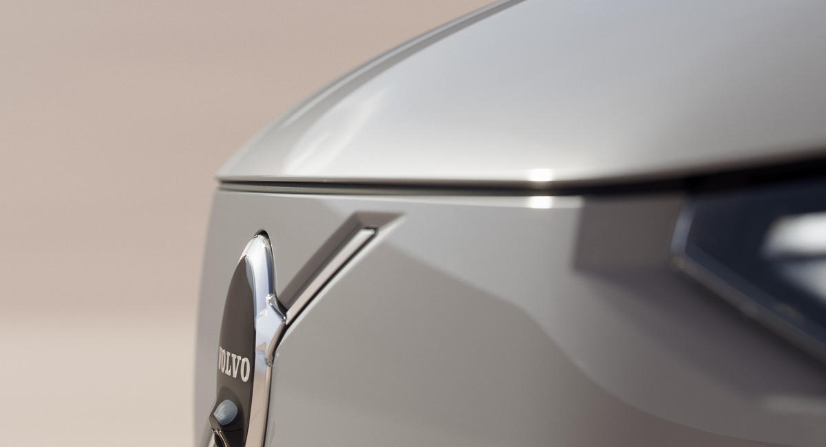 فولفو تنشر مزيداً من الصور للتشويق لطراز EX90 الكهربائي بالكامل