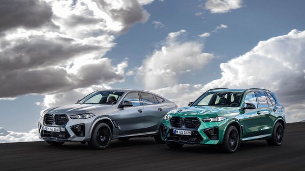 BMW تكشف عن النسخ الرياضية من سيارات الدفع الرباعي X5 M و X6 M لعام 2024