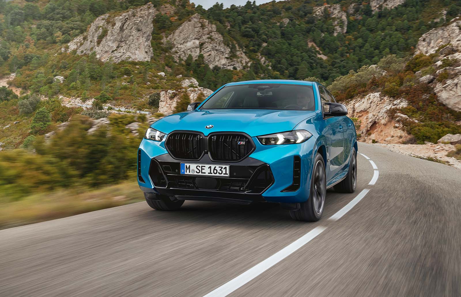 BMW تعلن عن الجيل الجديد لسيارات الدفع الرباعي X5 و X6 لعام 2024 مع تحسينات بالجملة