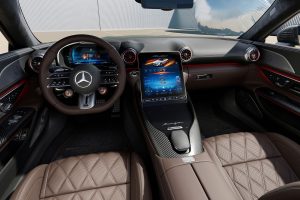 مرسيدس تطلق سيارة 2024 Mercedes-AMG SL63 S E الهجين بقوة 805 حصان_15