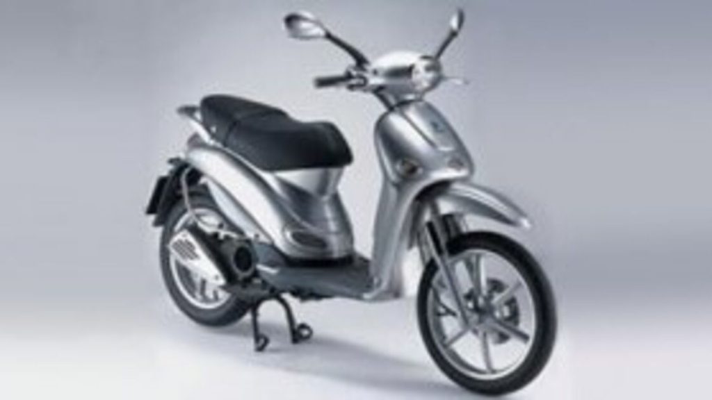 2004 Piaggio LT150 - 2004 بياجيو LT150