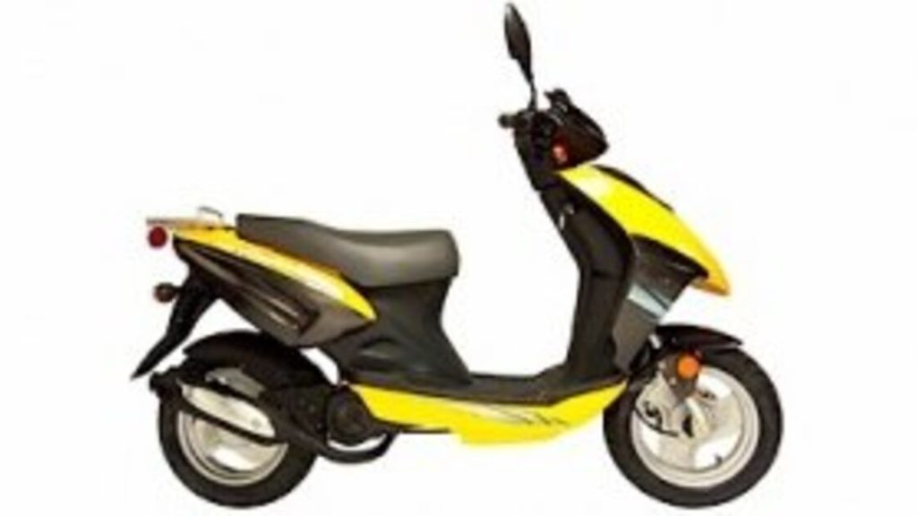 2005 MZ Moskito RX - 2005 إم زد موسكيتو RX