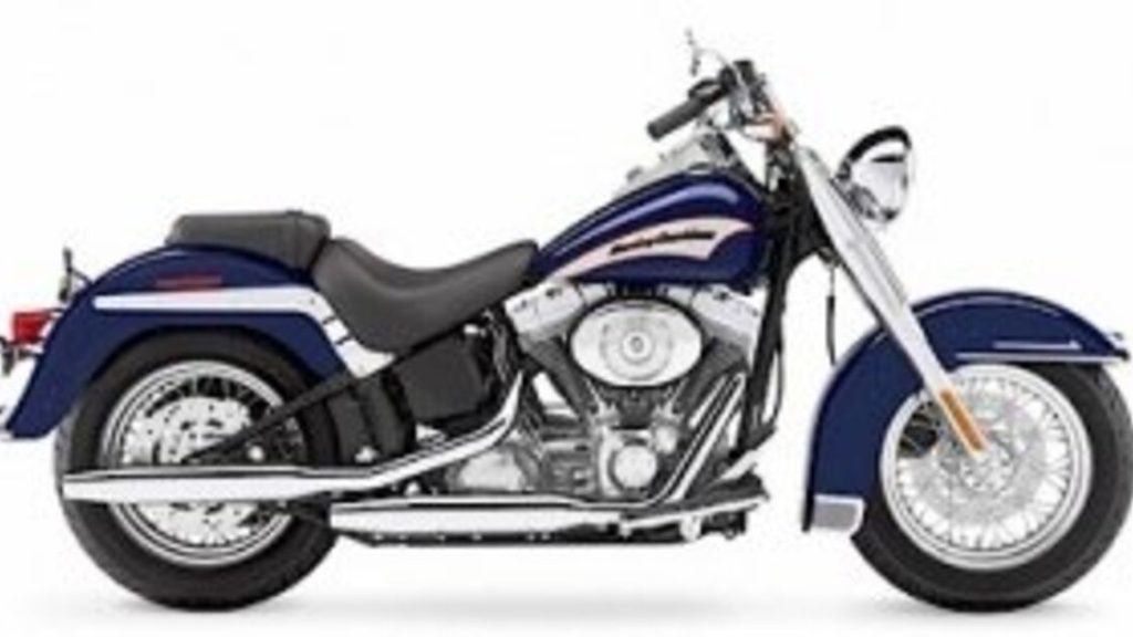 2006 HarleyDavidson Softail Heritage - 2006 هارلي ديفيدسون سوفتيل هيرتج