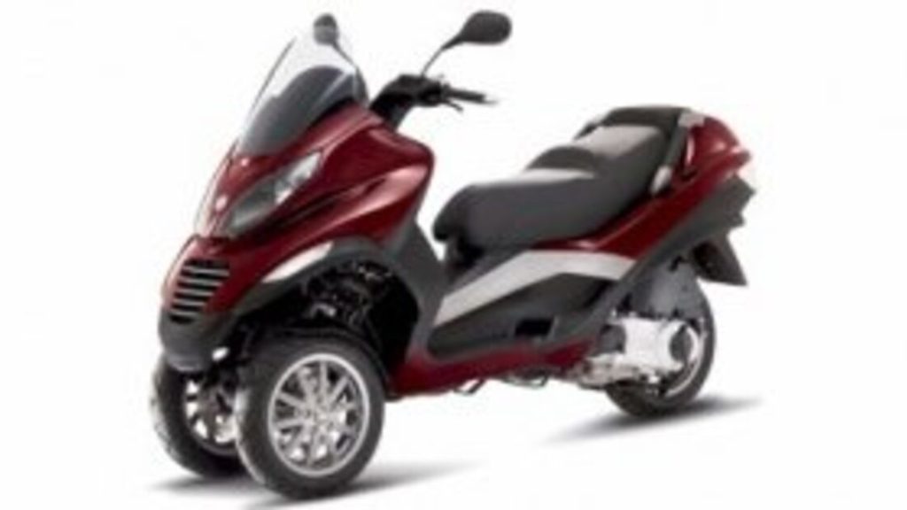 2008 Piaggio MP3 Three Wheeler 250 - 2008 بياجيو MP3 ثري ويلر 250