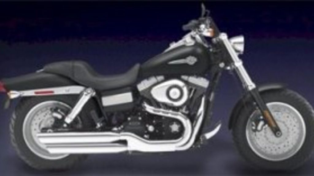 2009 HarleyDavidson Dyna Glide Fat Bob - 2009 هارلي ديفيدسون دينا جلايد فات بوب