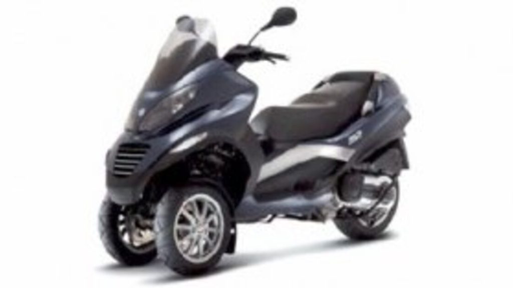 2009 Piaggio MP3 Three Wheeler 400 - 2009 بياجيو MP3 ثري ويلر 400