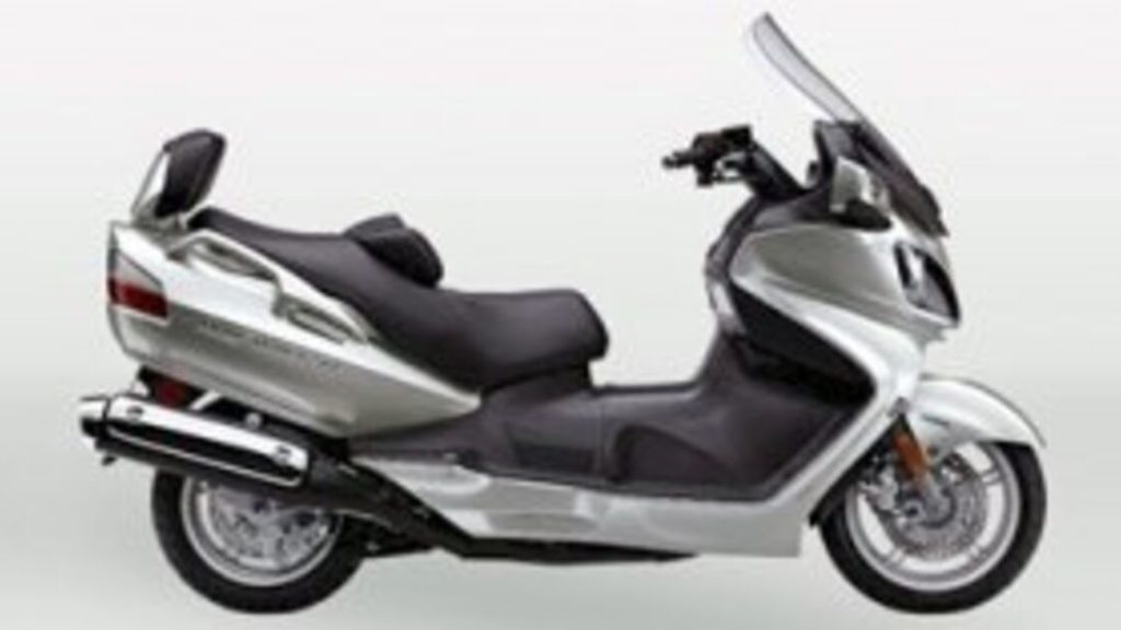 2011 Suzuki Burgman 650 Executive - 2011 سوزوكي بورجمان 650 اكسكيوتف