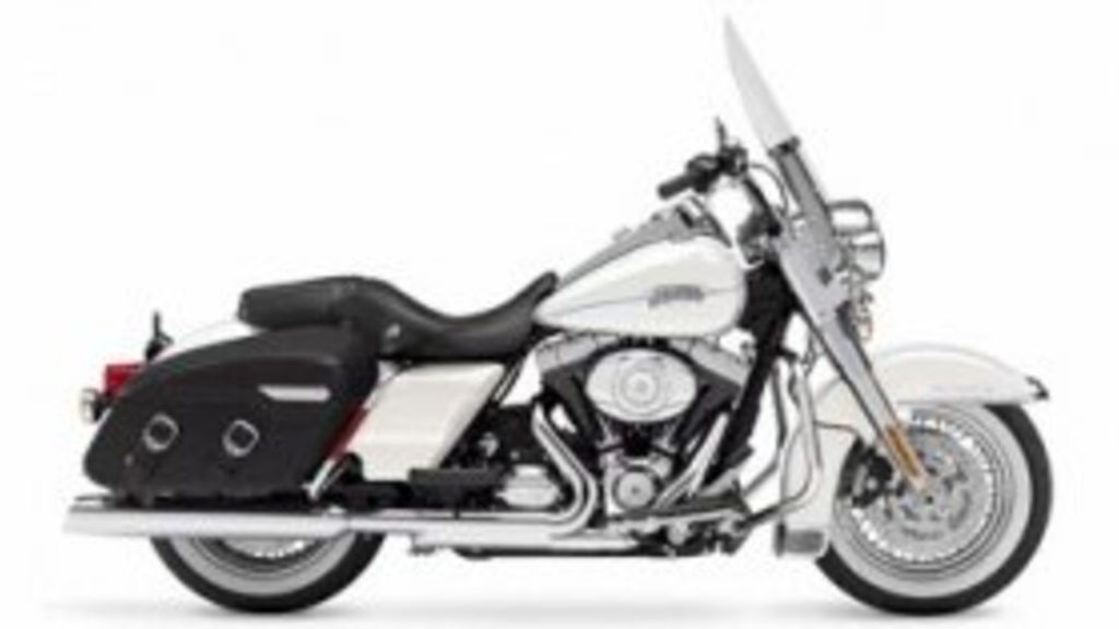 2013 HarleyDavidson Road King Classic - 2013 هارلي ديفيدسون رود كينج كلاسيك