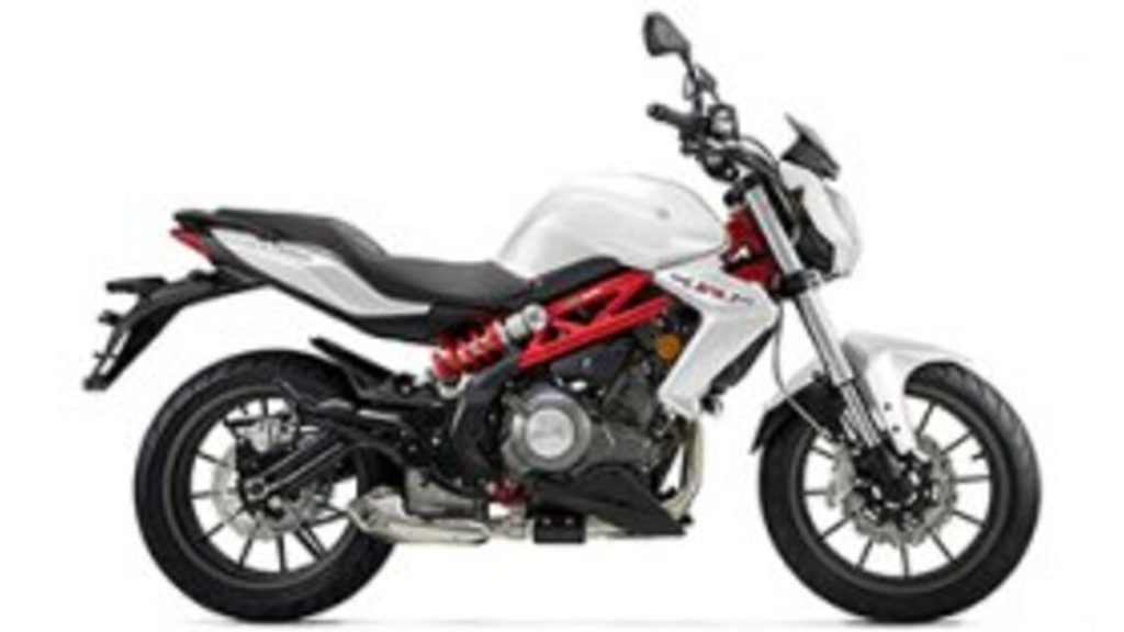 2017 Benelli TNT 300 - 2017 بينيللي TNT 300