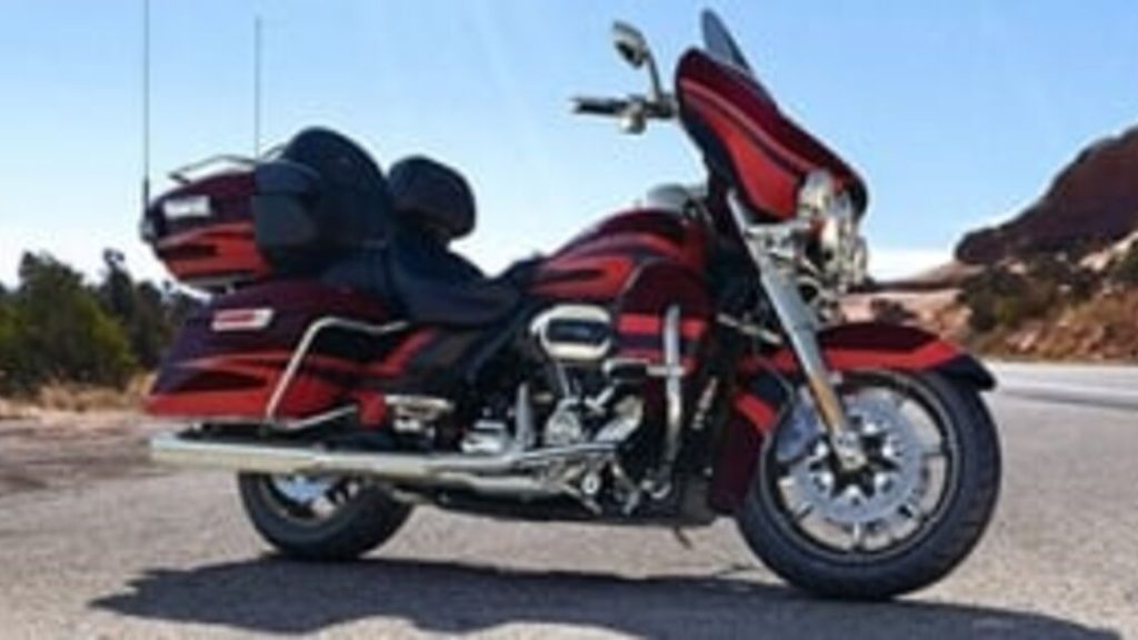 2017 HarleyDavidson Electra Glide CVO Limited | 2017 هارلي ديفيدسون اليكترا جلايد CVO ليمتد