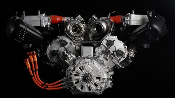 لامبورجيني تؤكد محرك V8 بقوة 800 حصان لخليفة هوراكان الهجينة القادمة