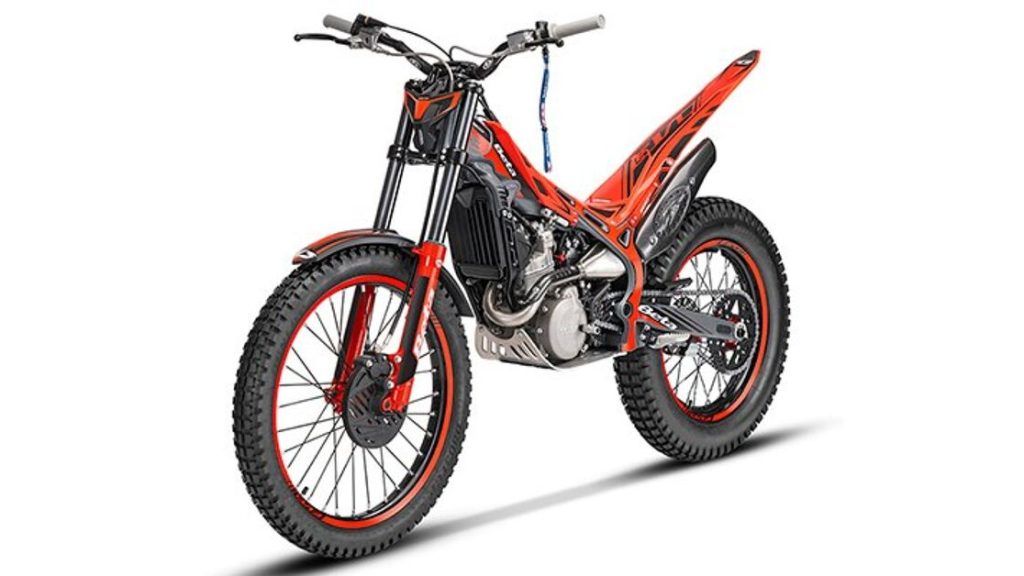 2025 BETA Evo 300 4Stroke - 2025 بيتا ايفو 300 4 أشواط