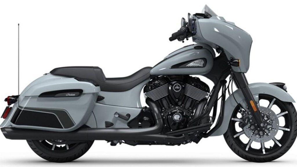 Chieftain® Dark Horse® With PowerBand Audio Package