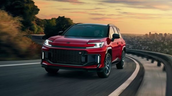 تويوتا تطلق طراز RAV4 لعام 2026 … نسخ هجينة فقط وتعديلات تصميمية بالجملة