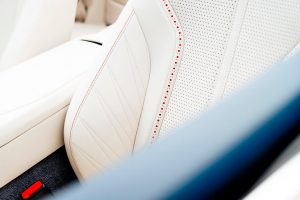 أستون مارتن تطلق طراز مخصص من سيارة DB12 Volante في فلوريدا بتصميم مذهل من وحي المدينة_6