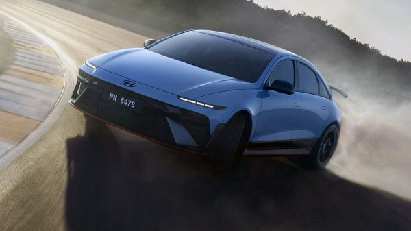 هيونداي Ioniq 6 N تَحوُّل سيارة السيدان الأنيقة إلى سيارة قوية بقوة 641 حصان