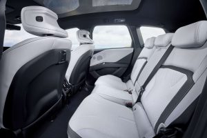 BMW تكشف عن طراز iX3 2026 كأول سيارة من لغة التصميم الجديدة Neue Klasse_4