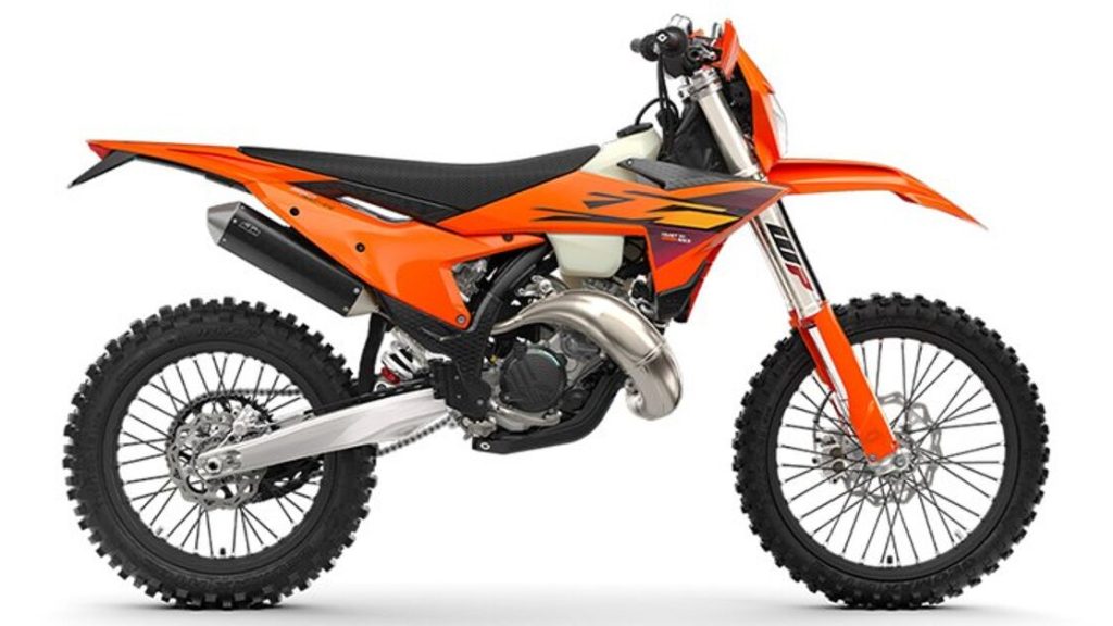 2026 KTM XC 150 W - 2026 كي تي إم XC 150 W
