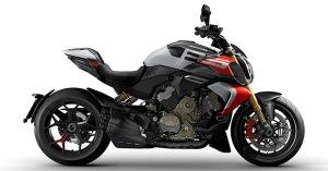 2026 Ducati Diavel V4 RS 