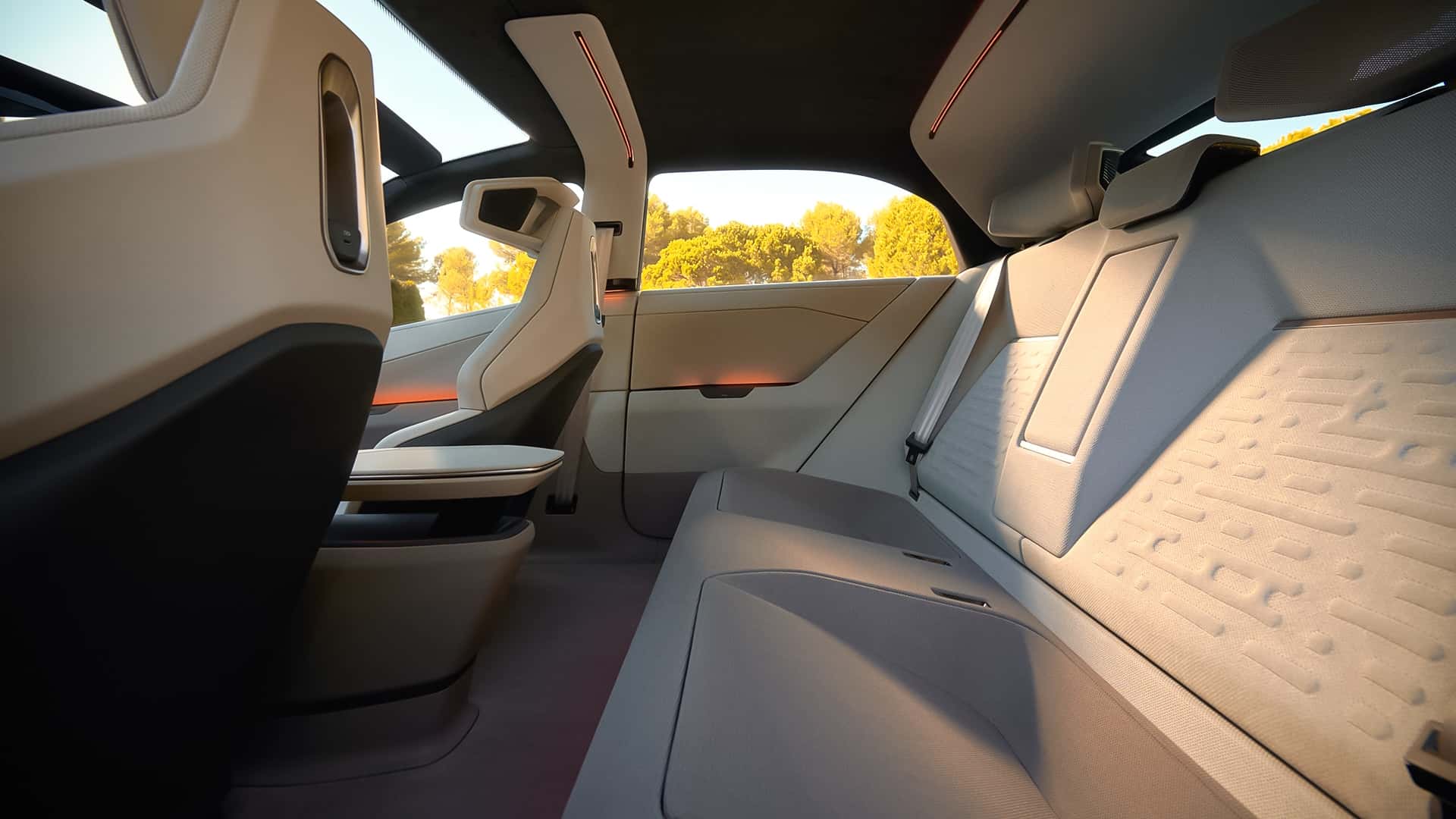 تويوتا كورولا كونسبت: السيارة الأكثر مبيعاً في العالم تتحول إلى سيارة كهربائية_7