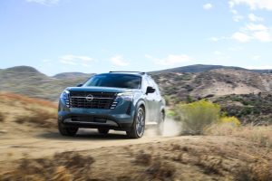 نيسان باثفايندر 2026: تحديثات خارجية خفيفة وترقية تقنية شاملة في المقصورة_3