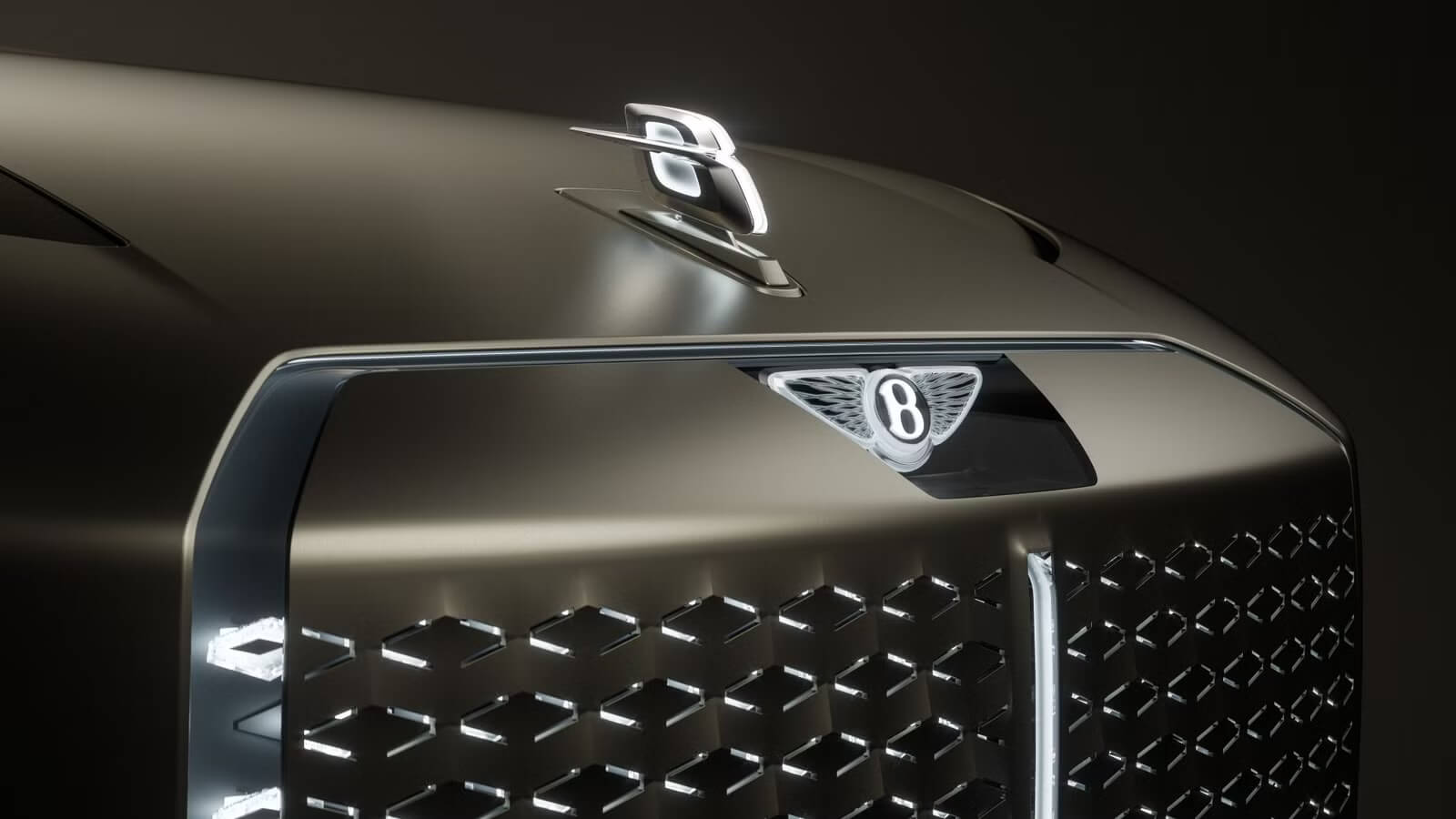بنتلي تؤجّل خططها للتحوّل الكامل إلى السيارات الكهربائية حتى عام 2035 على الأقل