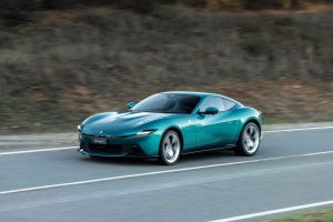 فيراري أمالفي 2027 … طراز يجمع بين الجمال المنحوت بدقة والقوة والرشاقة_1