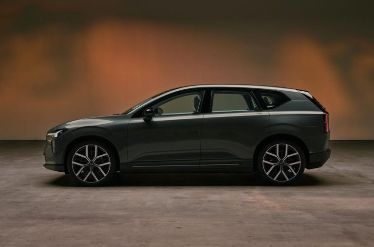 فولفو تكشف رسمياً عن طراز EX60 الجديد … سيارة تجمع بين الأداء الكهربائي والتقنيات الذكية_1