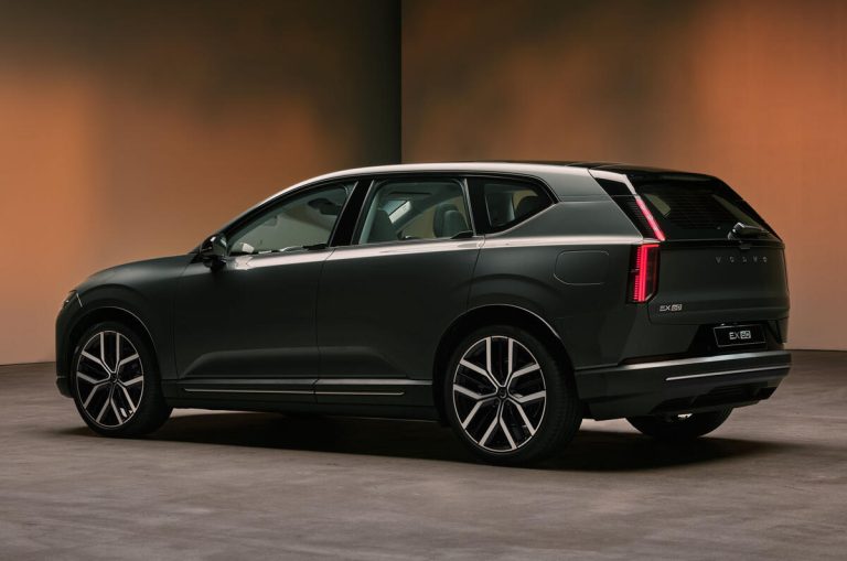 فولفو تكشف رسمياً عن طراز EX60 الجديد … سيارة تجمع بين الأداء الكهربائي والتقنيات الذكية_2