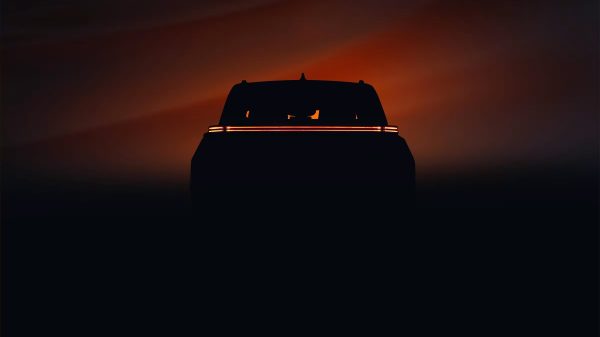 تويوتا توسّع طموحاتها الكهربائية بسيارة SUV كبيرة بثلاثة صفوف من المقاعد