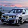 سيارة BMW iX3 الكهربائية الجديدة تقود انطلاقة “Neue Klasse” بنجاح وبي إم دبليو تسرّع الإنتاج