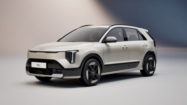 رصد كيا نيرو المجددة على الطرق في كوريا الجنوبية قبل الكشف الرسمي عنها الشهر المقبل