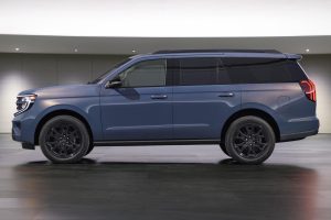 فورد إكسبيديشن 2027 تحتفل بالذكرى الثلاثين من خلال إصدار مع حزمة مميزة من الإضافات_1