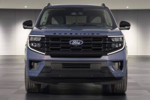 فورد إكسبيديشن 2027 تحتفل بالذكرى الثلاثين من خلال إصدار مع حزمة مميزة من الإضافات_3