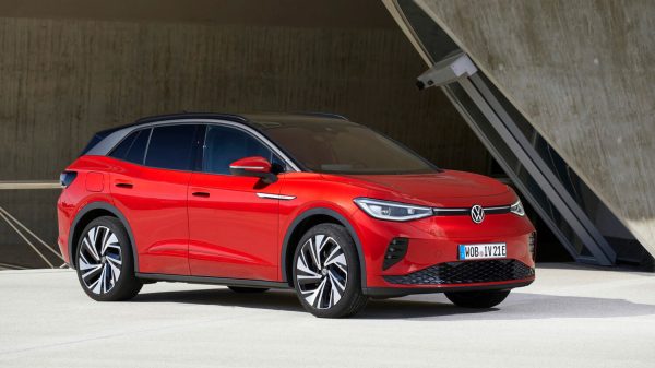 فولكس فاجن تسلم سيارتها الكهربائية رقم 2 مليون وتستعد للمرحلة التالية