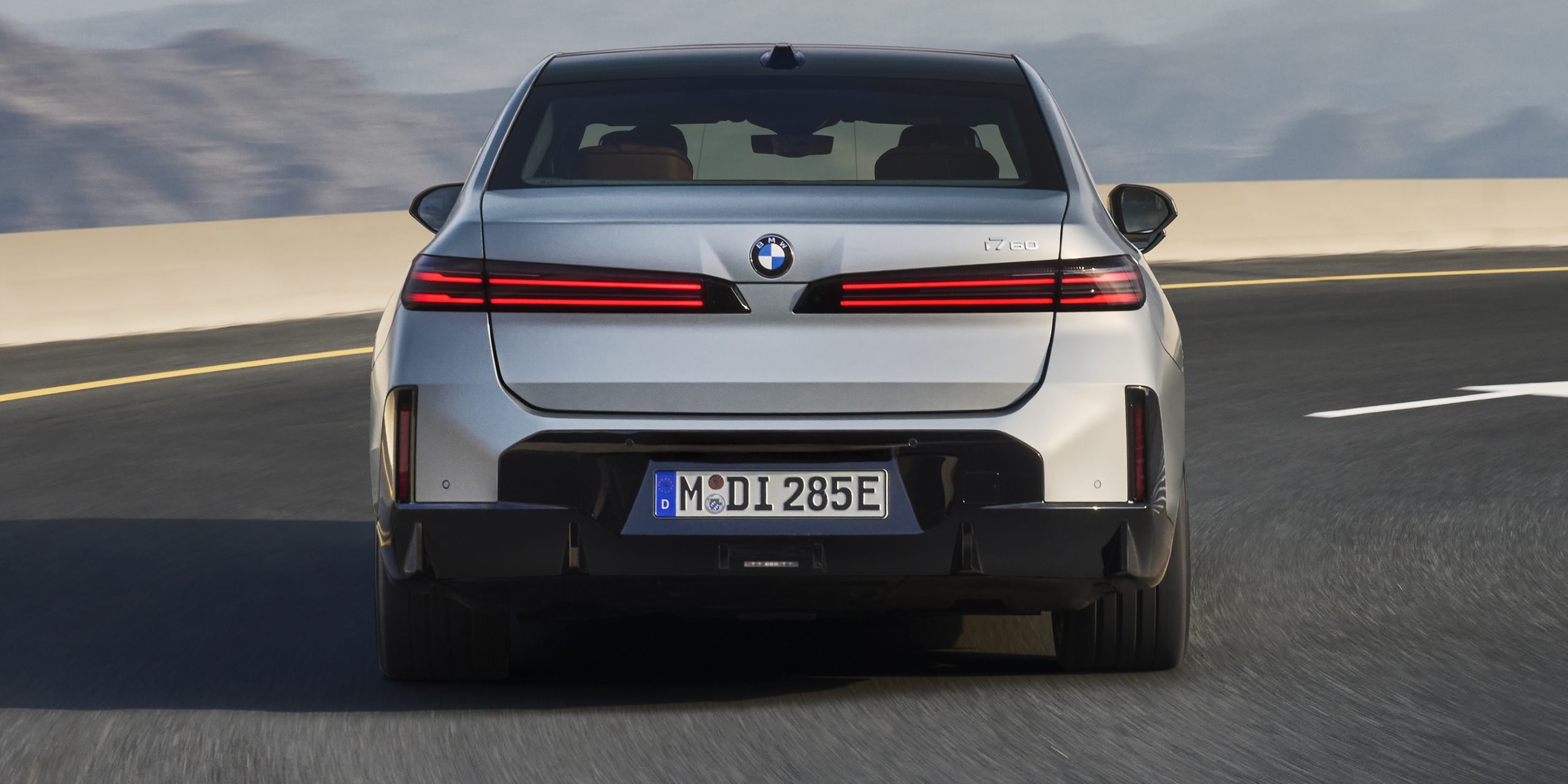 BMW i7 LCI xDrive50  -  بي إم دبليو آي 7 إل سي آي إكس درايف 50_2