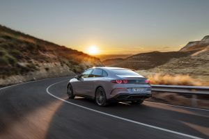 مرسيدس تكشف عن C-Class الكهربائية الجديدة … جمع ناجح بين الأداء والمدى الطويل_2