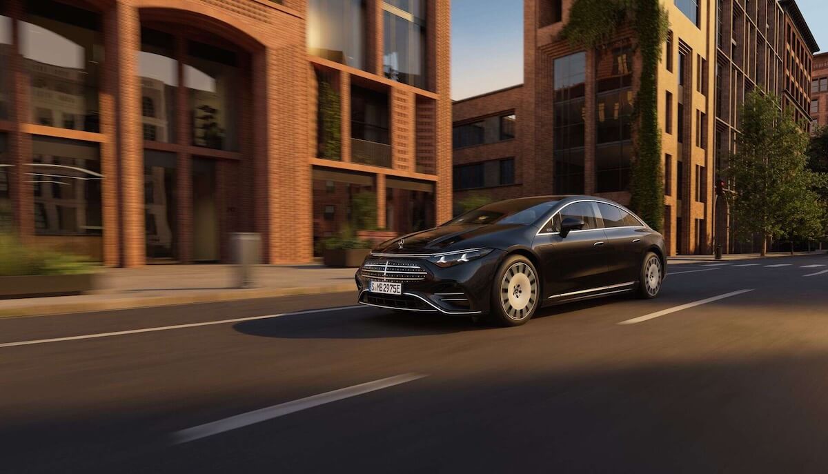 تحديث ضخم لسيارة مرسيدس الكهربائية EQS 2026 … بطارية أكبر وشحن أسرع وتقنيات جديدة