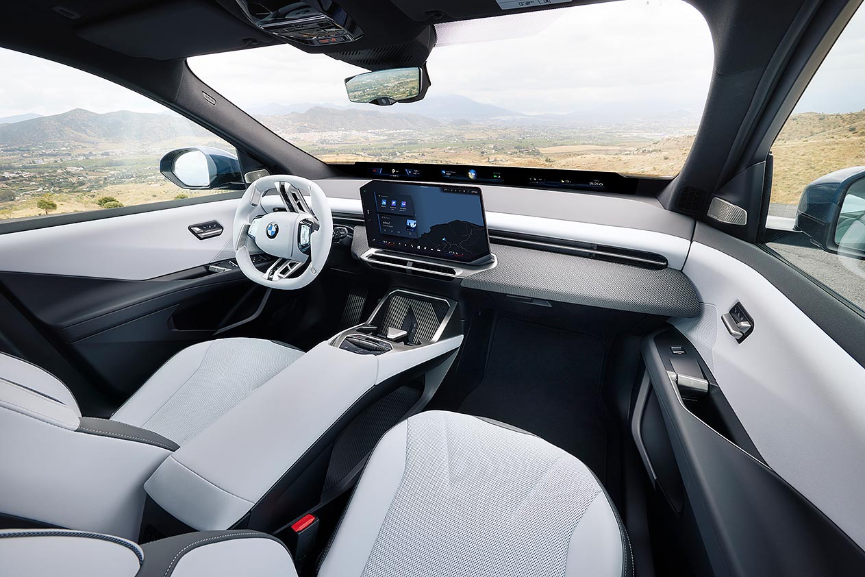 BMW iX3 40  -  بي إم دبليو آي إكس 3 40_3