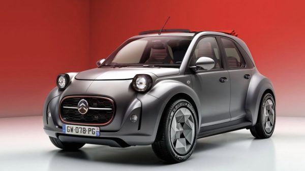 سيتروين 2CV تعود بعد 36 عاماً كسيارة مدينة كهربائية منخفضة التكلفة