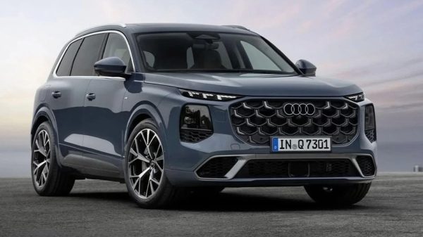 سيارة Audi Q7 الجديدة تظهر مبكراً في صور مسربة قبل الإطلاق الرسمي العالمي