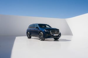 مرسيدس AMG تعيد أكبر سياراتها SUV بمحركات V8 مع قوة أعلى ودعم هجين معتدل_11