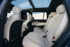 مرسيدس AMG تعيد أكبر سياراتها SUV بمحركات V8 مع قوة أعلى ودعم هجين معتدل_25
