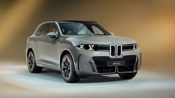 بي إم دبليو تكشف عن X5 الجديدة كلياً لعام 2027 بخمس مجموعات حركة