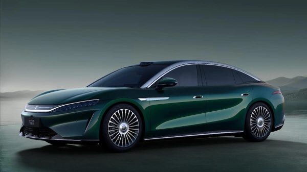 سيدان بي واي دي الجديدة Da Han … أطول من مرسيدس بنز S-Class وقوة تصل إلى 764 حصاناً