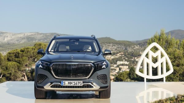 مرسيدس مايباخ GLS 680 2027 … قمة الفخامة الألمانية لمنافسة رولز رويس