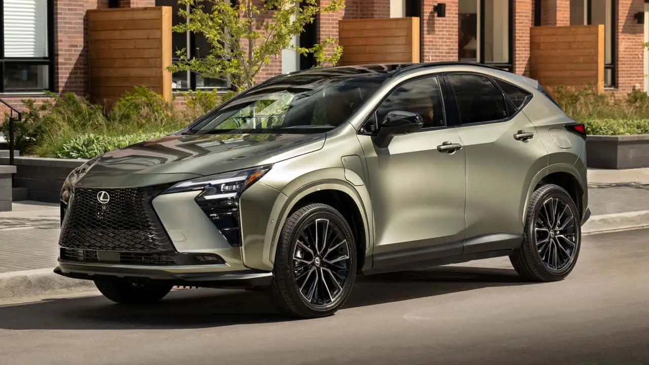 لكزس تحول سيارة الكروس اوفر Lexus NX 2027 إلى تشكيلة هجينة بالكامل